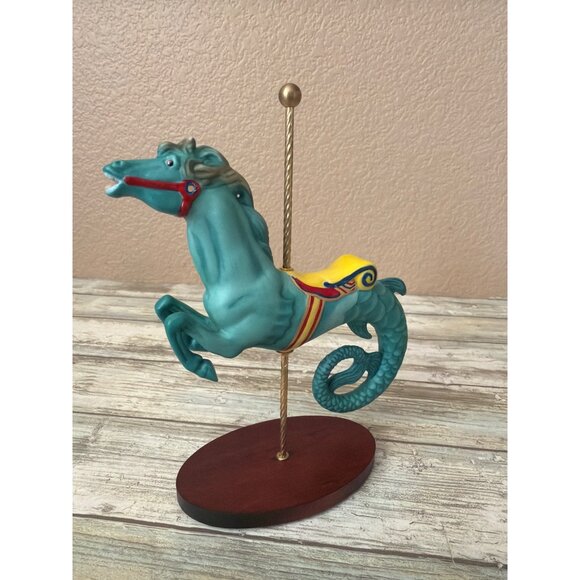 The Franklin Mint Treasury of Carousel Seahorse Figurine NEW - Picture 9 of 12